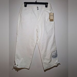 NWT Coldwater Creek White Capri Pants Embroidered Women Sz 6 Stretch Crop Cargo